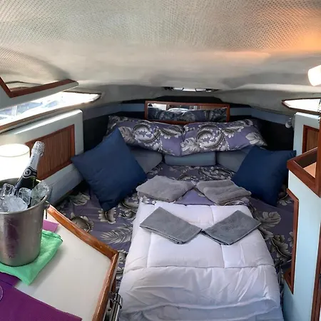 Hotel en barco Alquiler De Barco